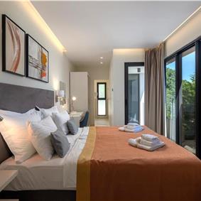 4 Bedroom Villa with Salt Water Pool, Private mini golf course and Rooftop Terrace near Opatija, Sleeps 8